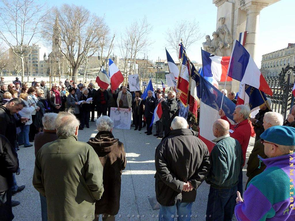 2012 03 10 NIMES MANIF CONTRE COLLOQUE DU FLN (49) PAR GV.JPG